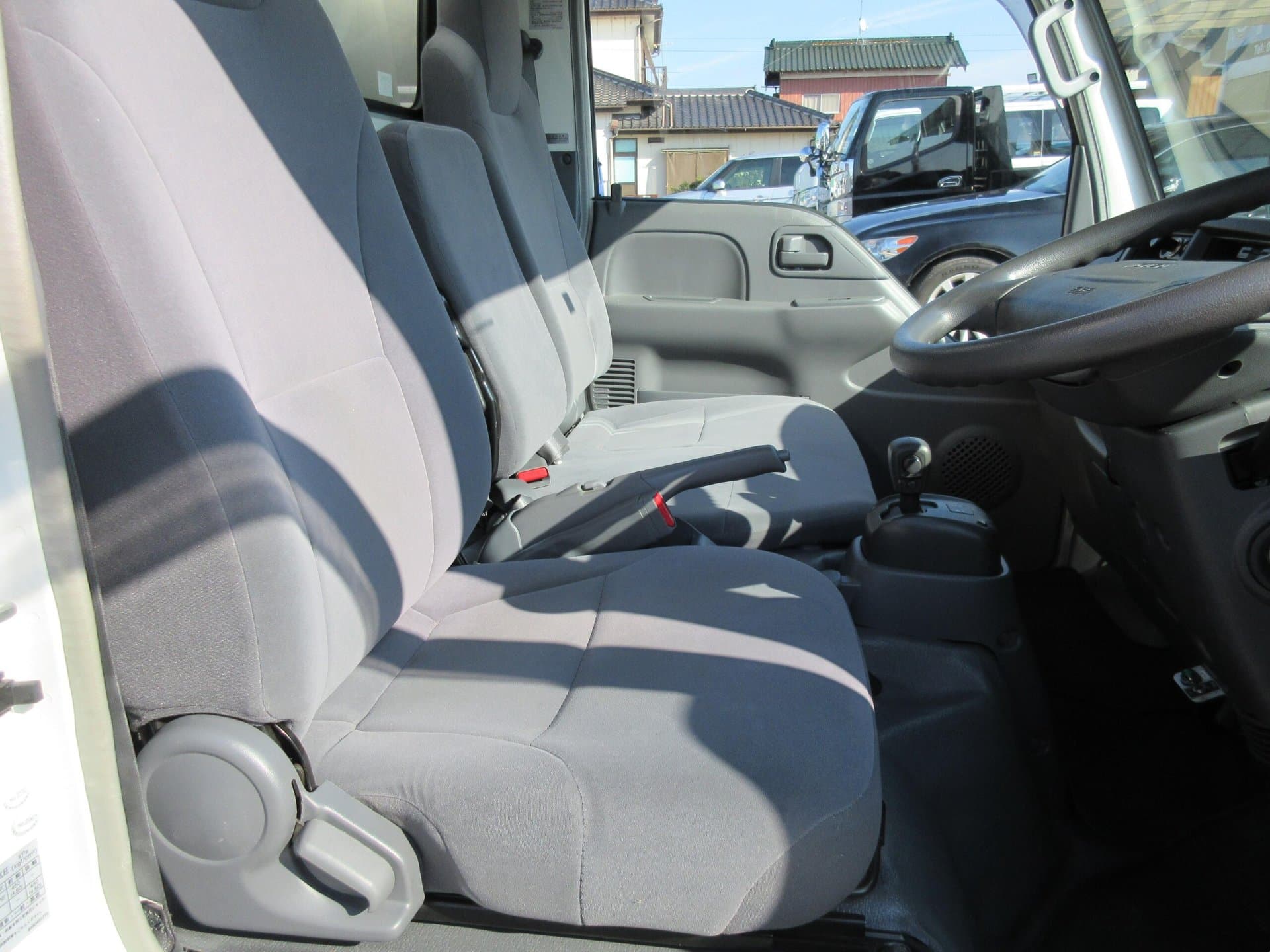 2009 Isuzu ELF 3.0 Flat Low Diesel Turbo