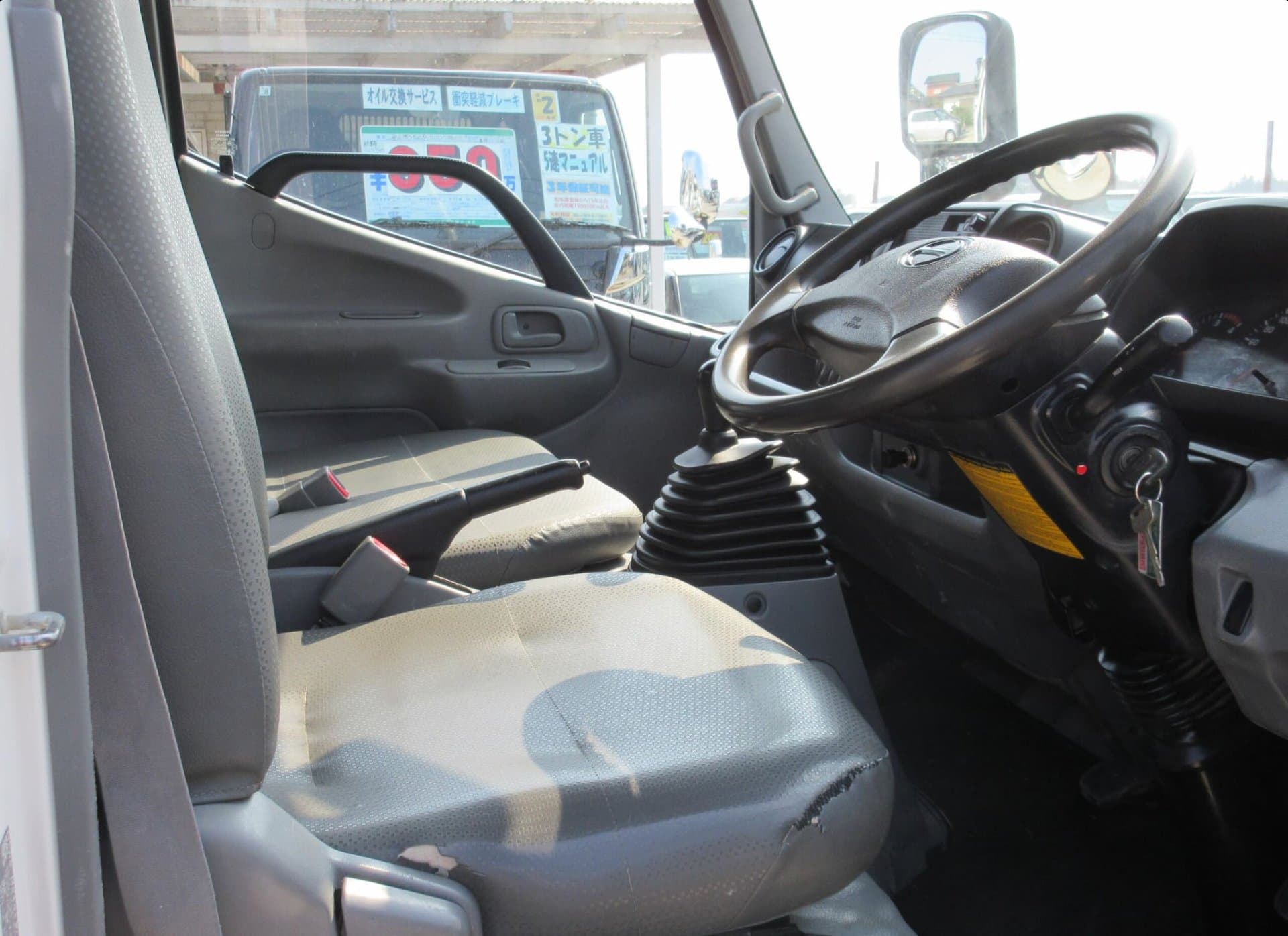 2011 Hino Motors Dutro 4.0 Low Floor Diesel Turbo